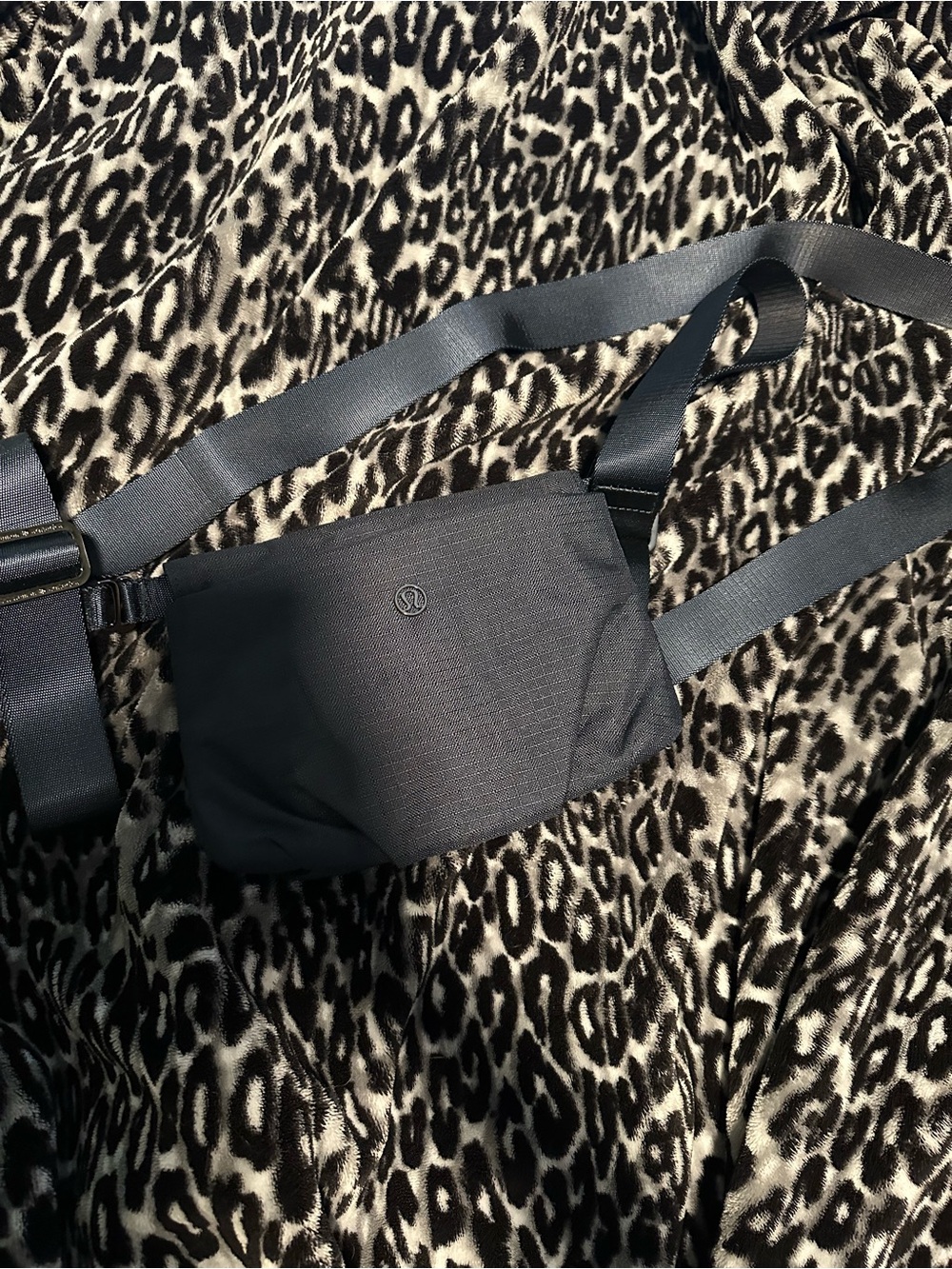 NWOT Lululemon bag